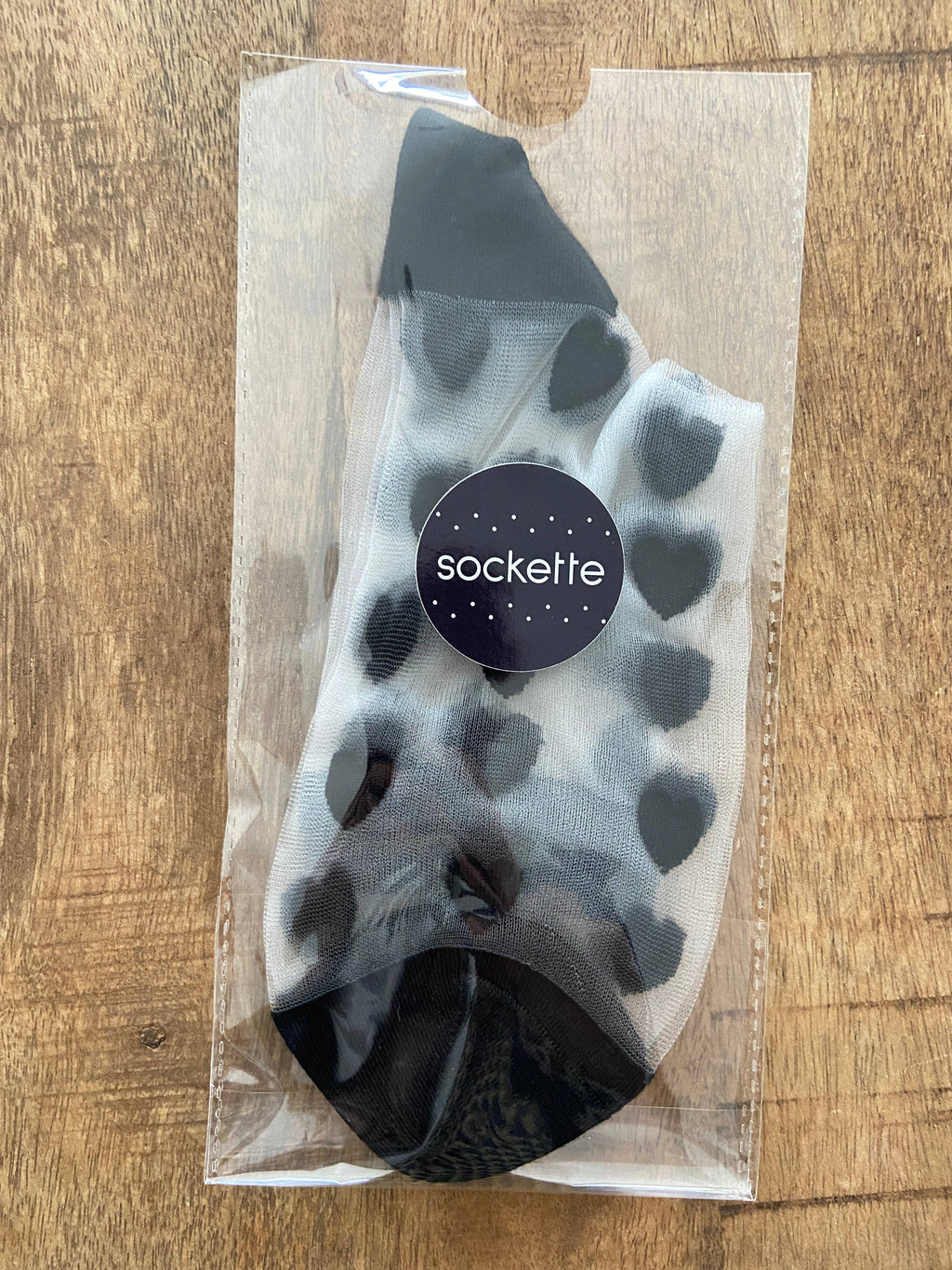 Laure - Chaussettes transparentes coeurs noirs