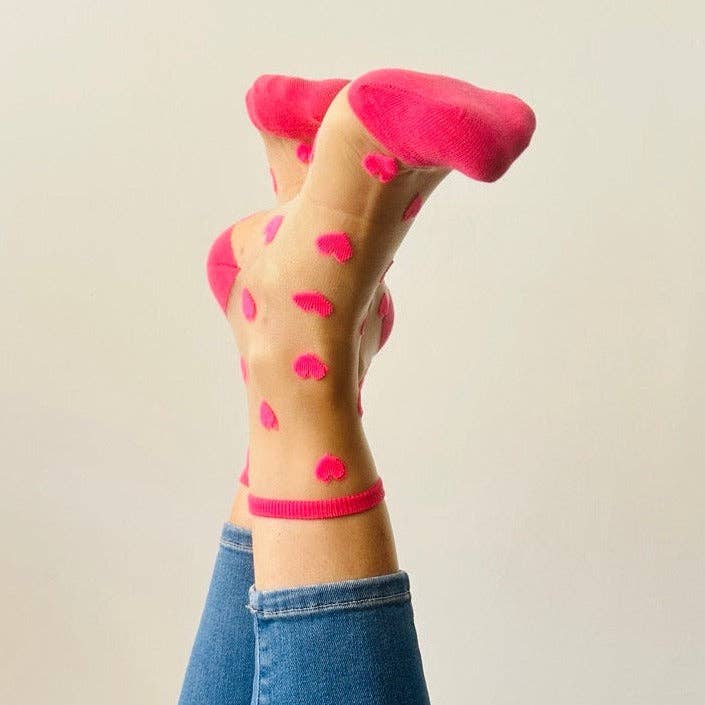 Laure - chaussettes transparentes coeurs rose flashy