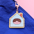 Porte-clés en forme de maison en bois