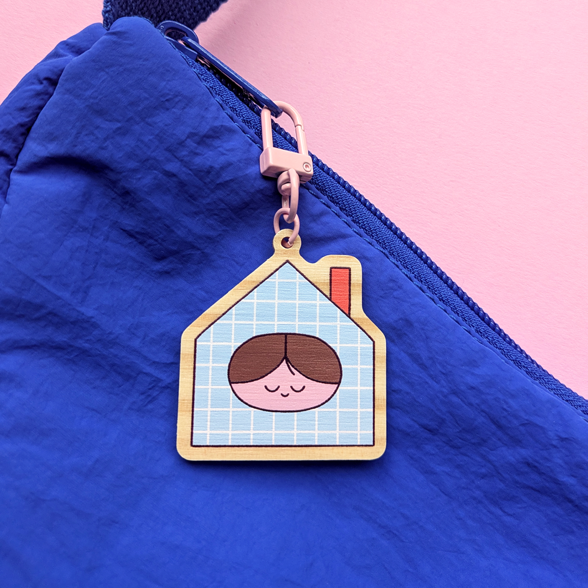 Porte-clés en forme de maison en bois