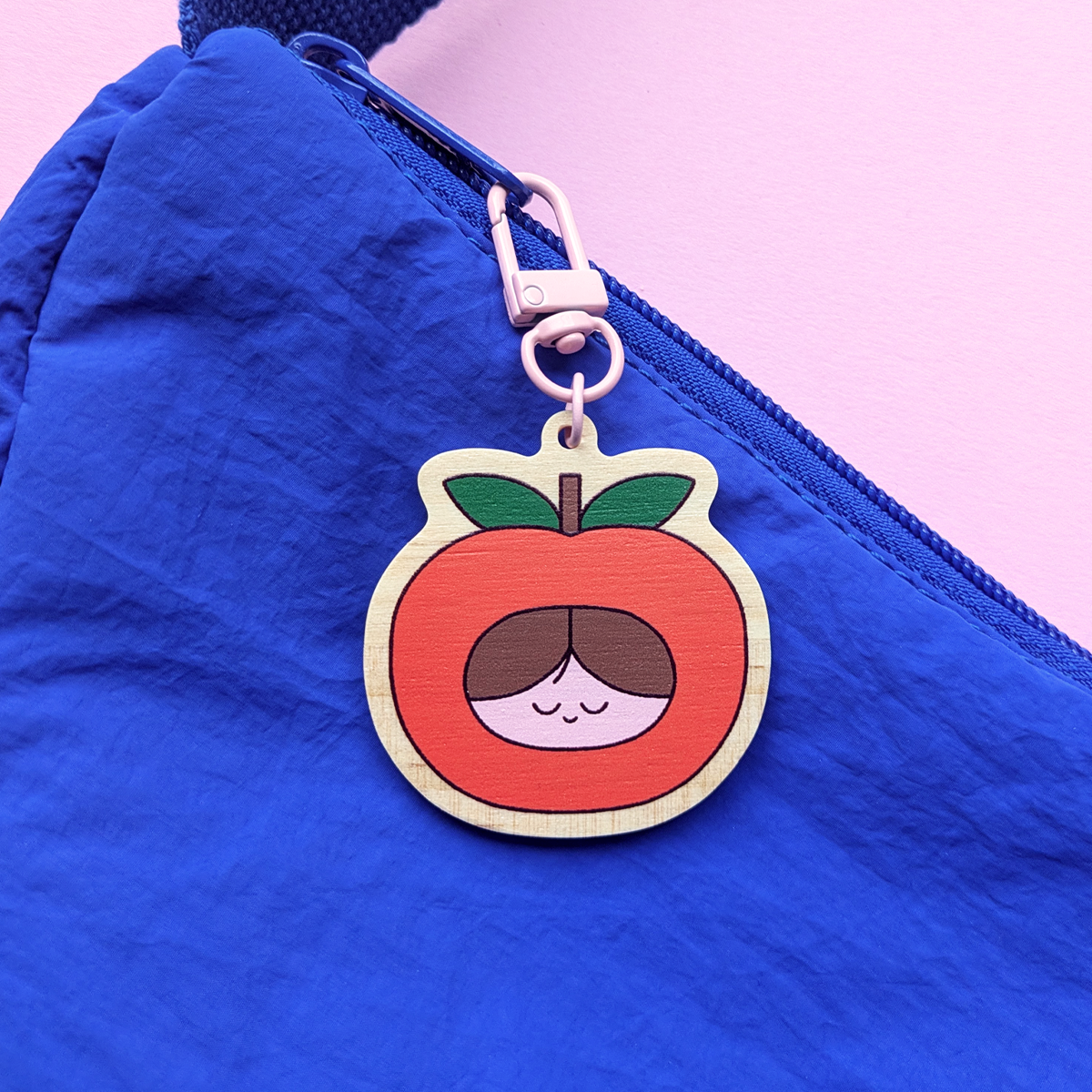 Porte-clés « ami » en forme de pomme en bois