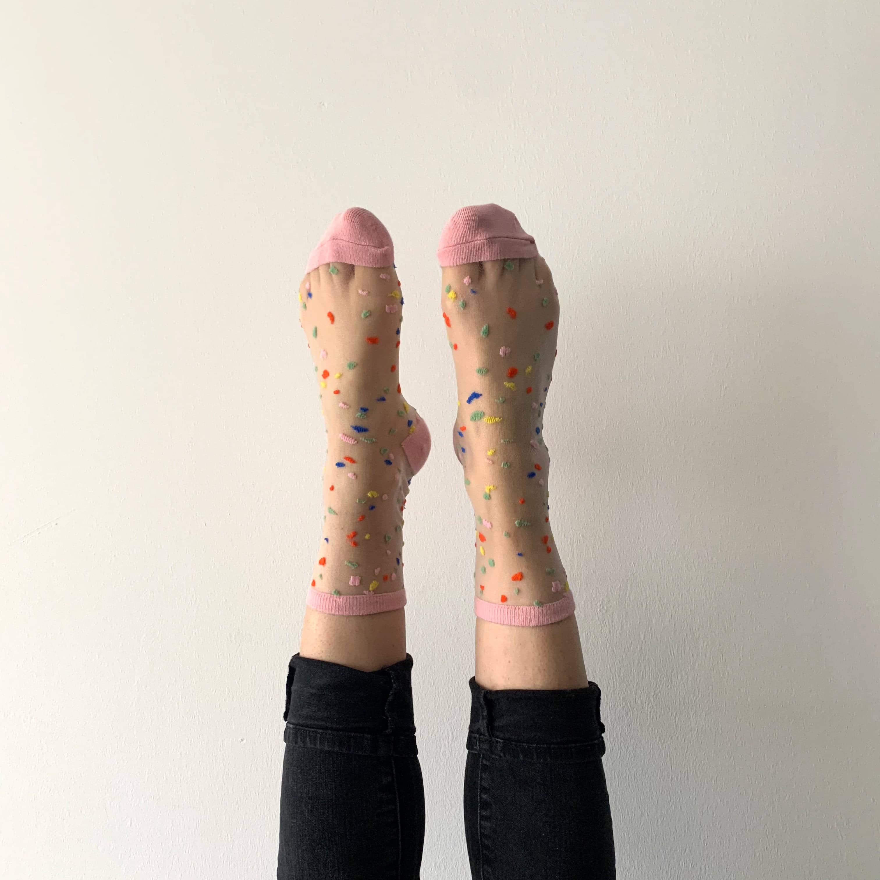 Annabelle - Chaussettes fantaisie transparentes femme confettis roses
